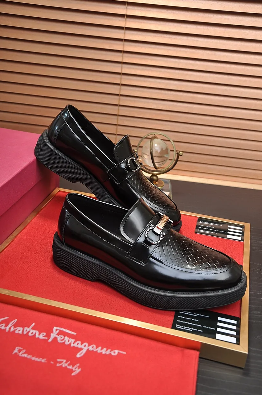 Men's shoes 💰720💶 [Ferragamo/Ferragamo] The latest model in the counter. Original imported open-sided high-quality cowhide hand-woven + imported 🐂 cowhide + original luxury metal buckle + original combination outsole. Comparison without pressure 38--45 (45 custom-made)